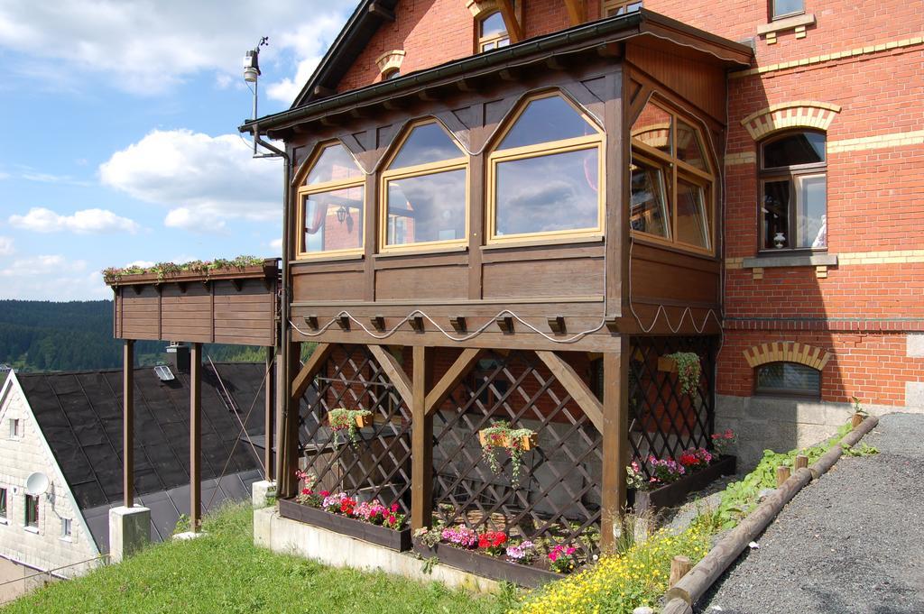 Berggasthaus & Pension Schoene Aussicht Клингенталь Экстерьер фото