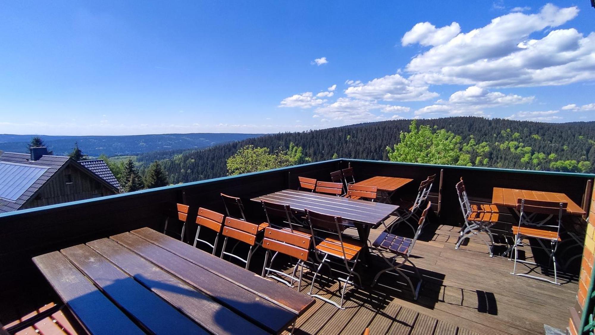 Berggasthaus & Pension Schoene Aussicht Клингенталь Экстерьер фото