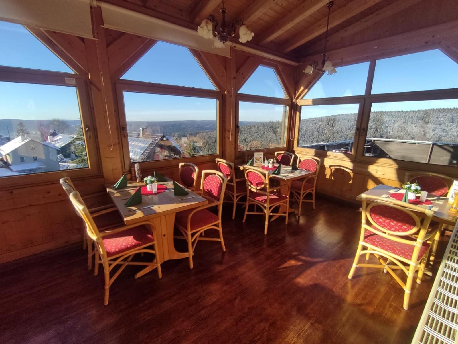 Berggasthaus & Pension Schoene Aussicht Клингенталь Экстерьер фото